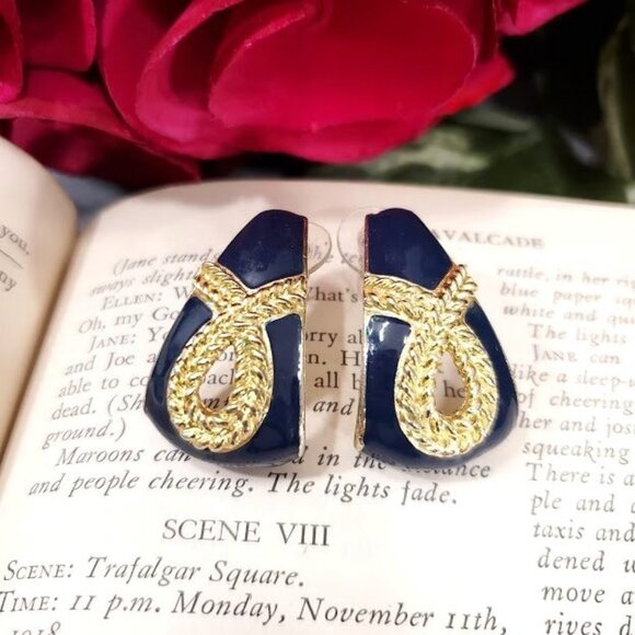 Vintage 80s Statement Earring Navy Blue Gold Rope Jackie O - Picture 1 of 4